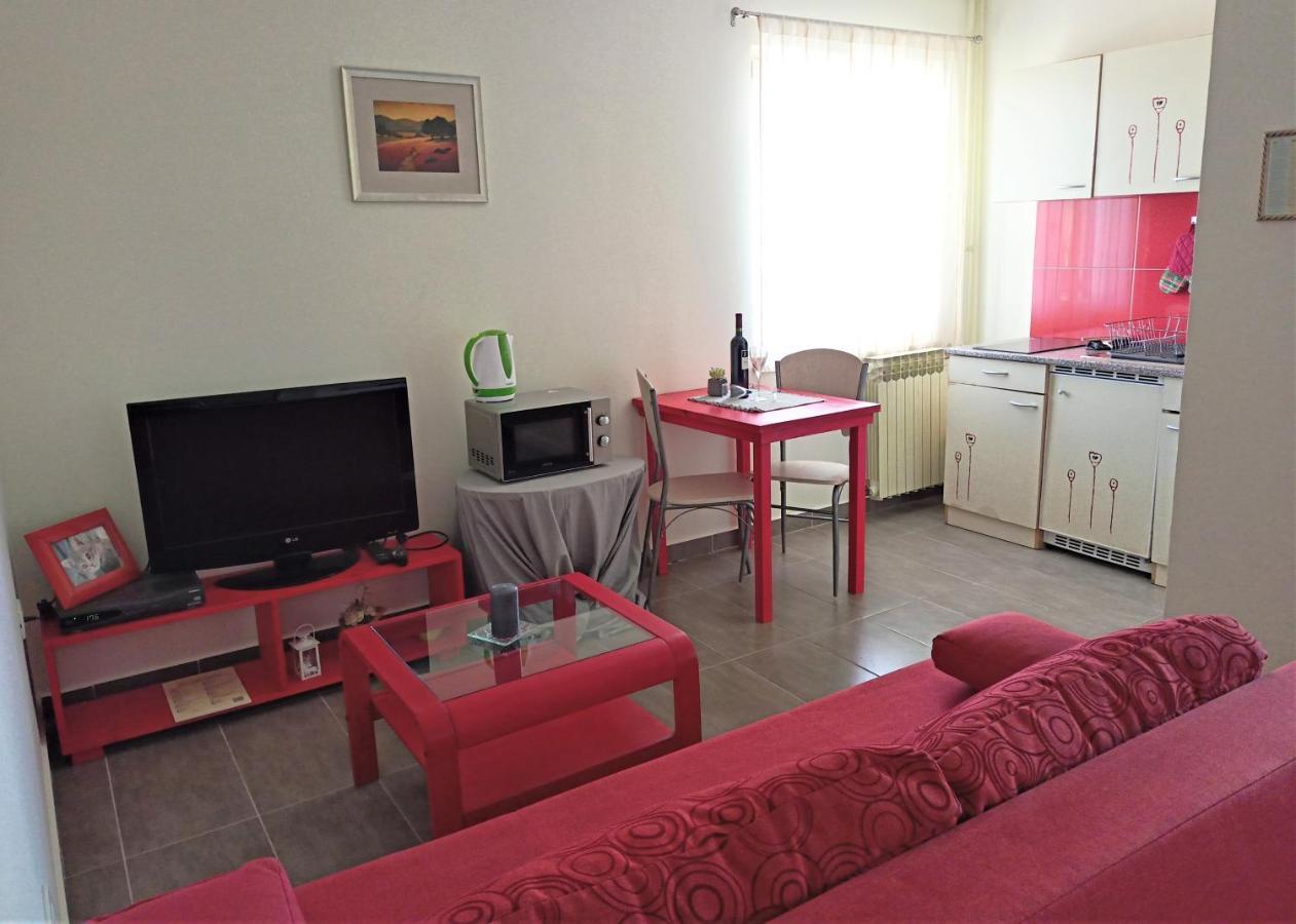 Cozy Apartment In The City Center Пула Екстер'єр фото