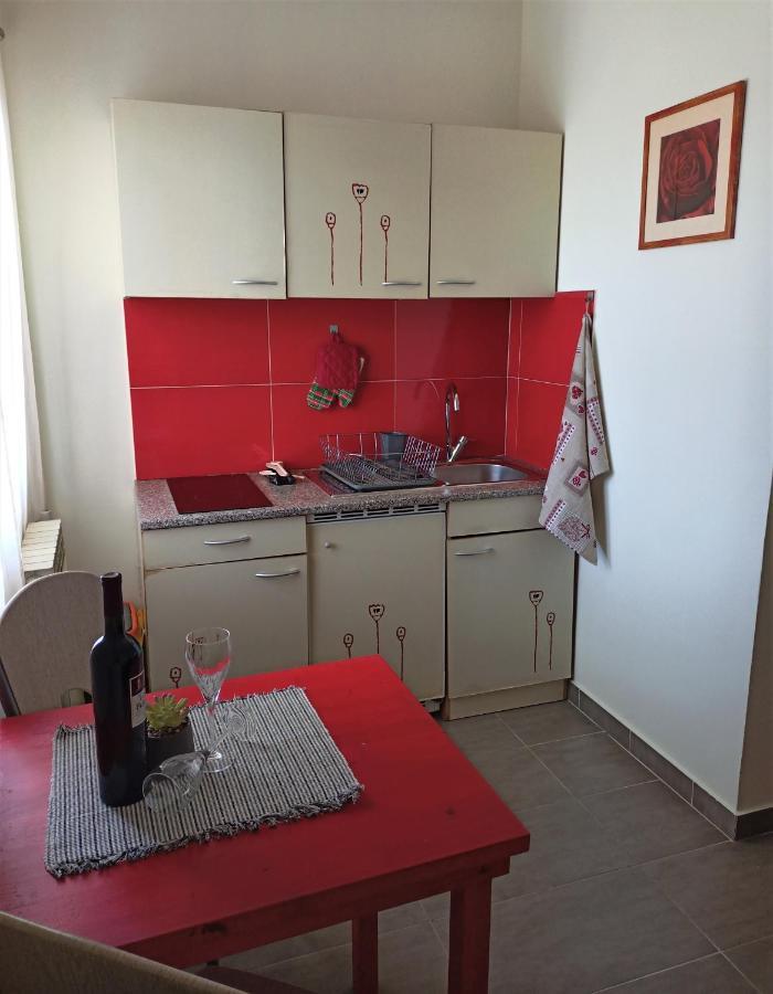 Cozy Apartment In The City Center Пула Екстер'єр фото