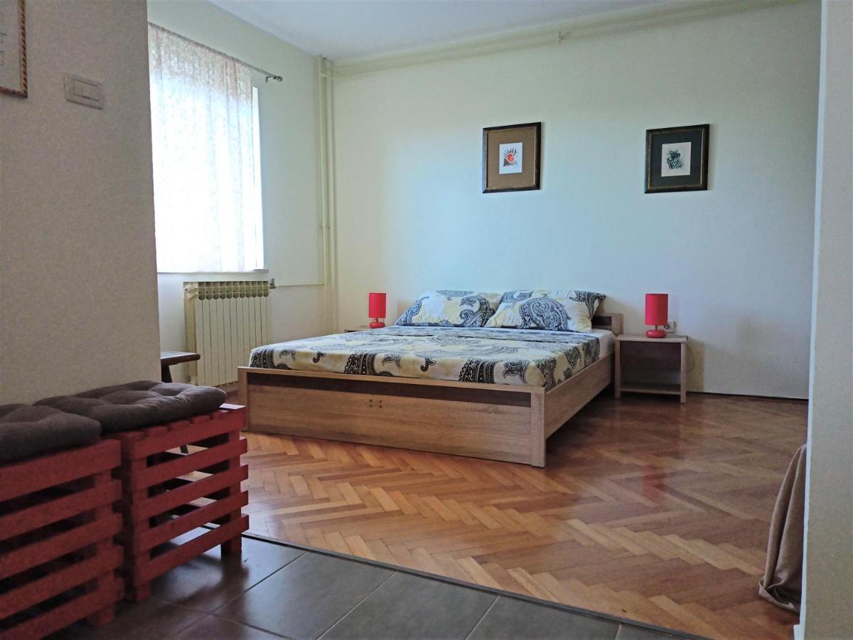 Cozy Apartment In The City Center Пула Екстер'єр фото